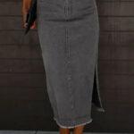 black-raw-edge-side-slits-buttoned-midi-denim-skirt-883.jpg
