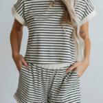 white-stripe-contrast-edge-tee-shorts-set-492.jpg