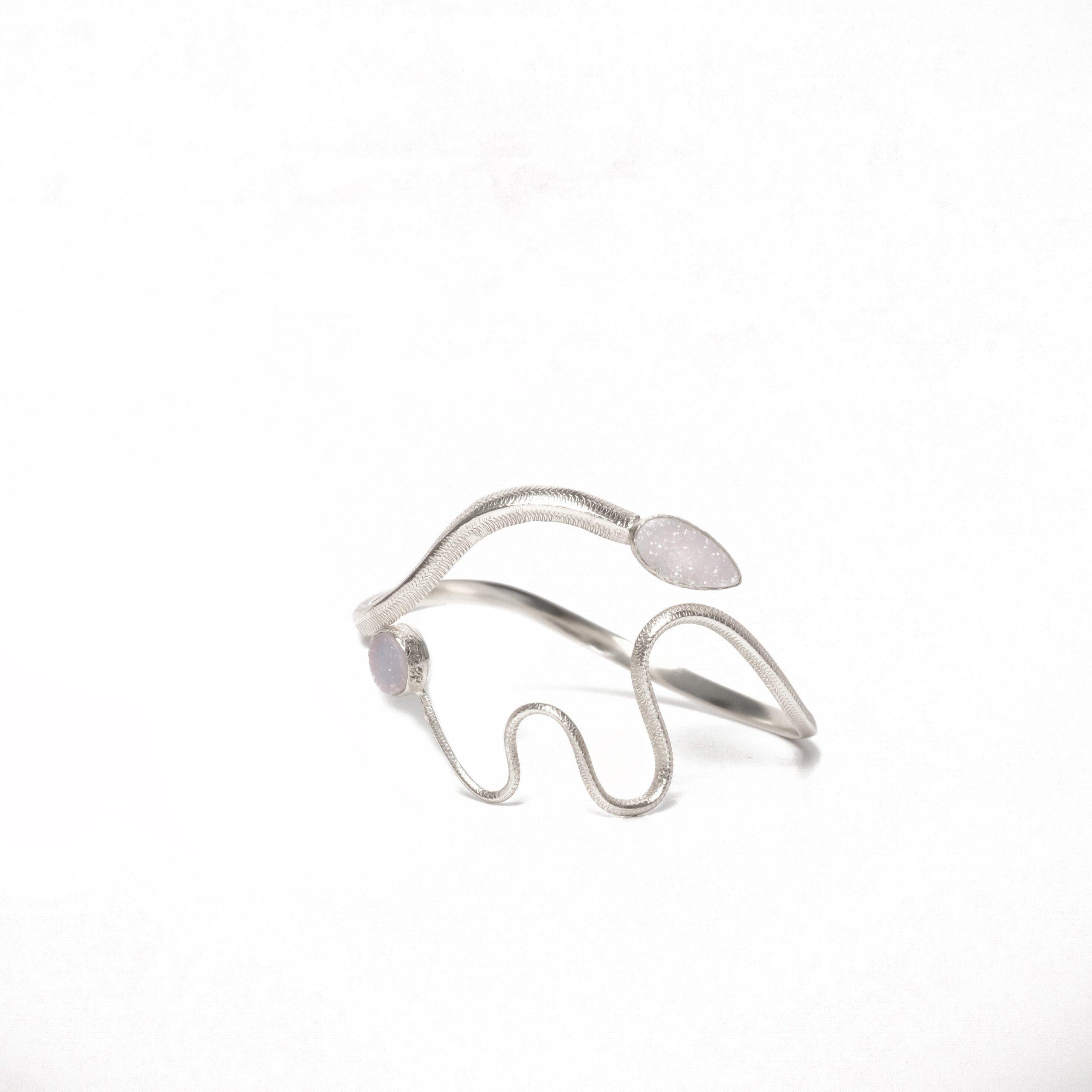 DHP111-TheDREAMERIAHandPiece-4-1.jpg DHP111-TheDREAMERIAHandPiece-4-1.jpg