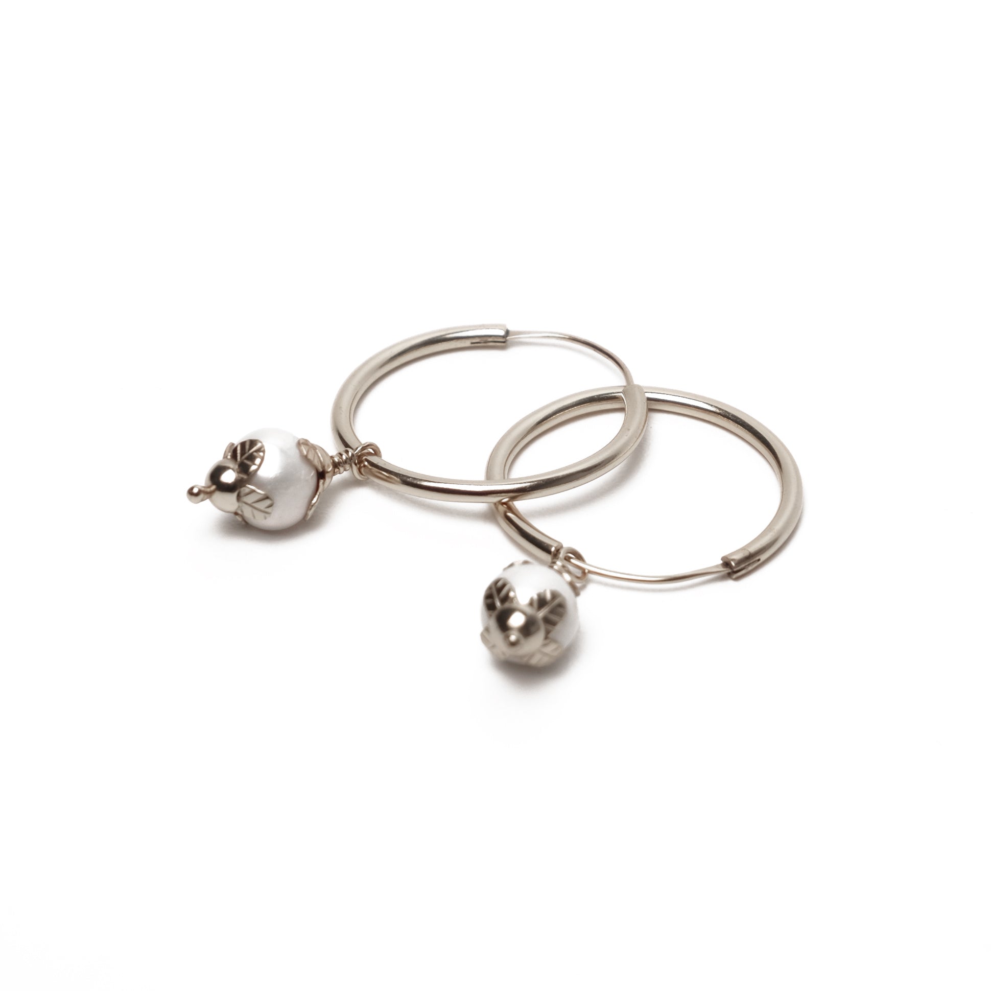 Fe113_-_PEROLA_EARRINGS-3-1.jpg Fe113_-_PEROLA_EARRINGS-3-1.jpg