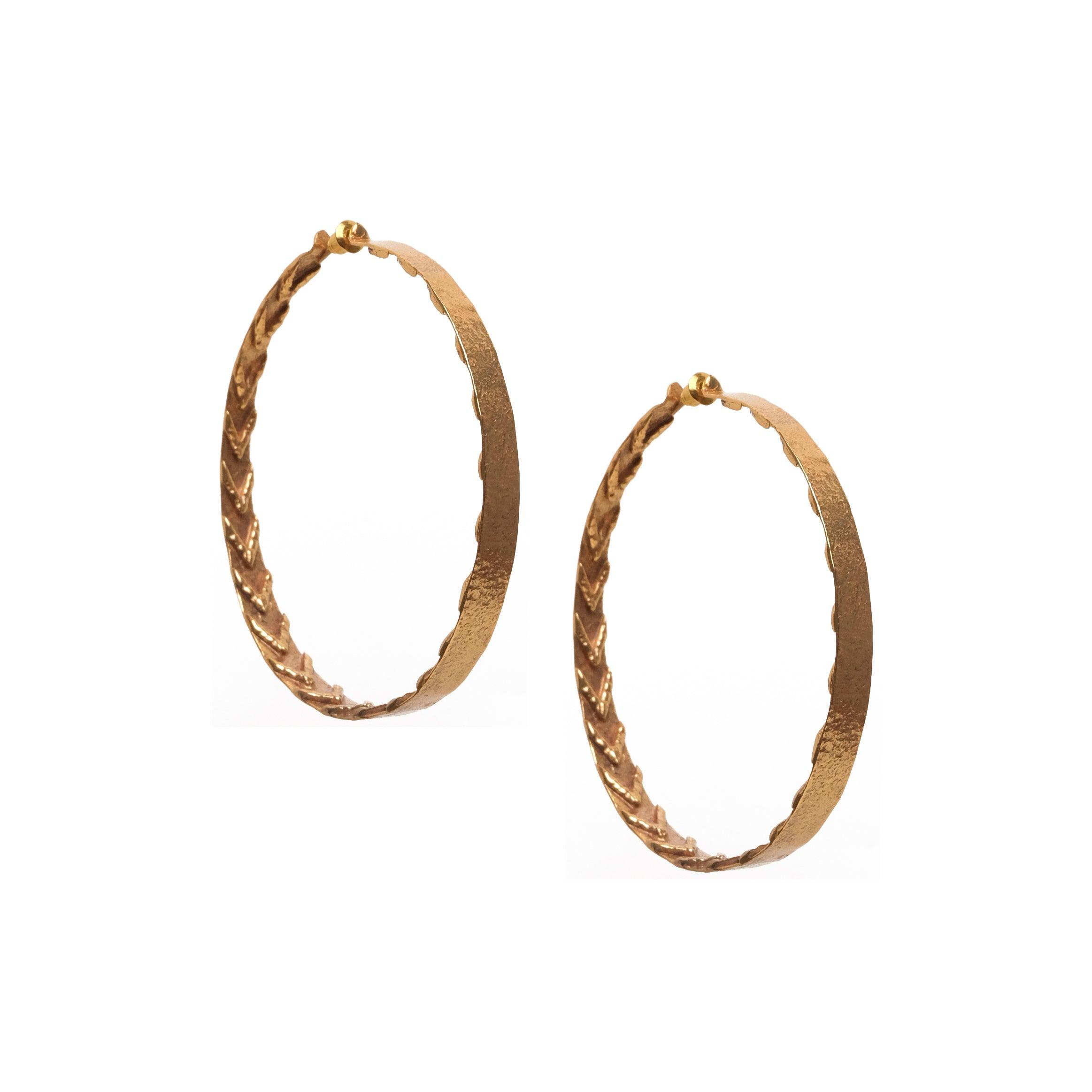 POCE117_-_THE_C-LO_HOOP_EARRINGS-6.jpg POCE117_-_THE_C-LO_HOOP_EARRINGS-6.jpg