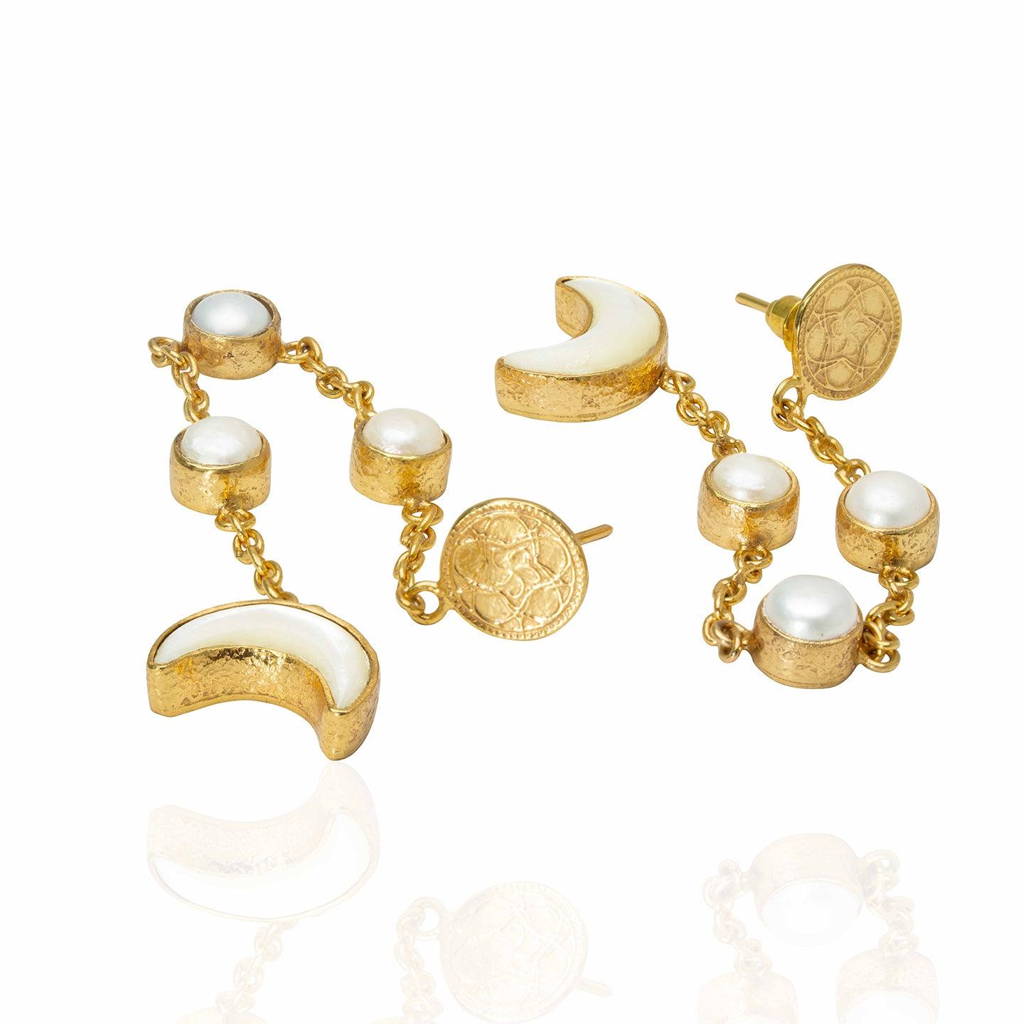 THE_LADY_OF_THE_SKY_EARING_DE111_Gold_A2-1.jpg THE_LADY_OF_THE_SKY_EARING_DE111_Gold_A2-1.jpg