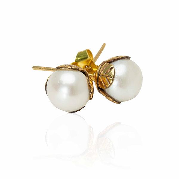 THE_SHAKTI_PEARL_STUDS_PF114_Gold_A2Full-1.jpg THE_SHAKTI_PEARL_STUDS_PF114_Gold_A2Full-1.jpg
