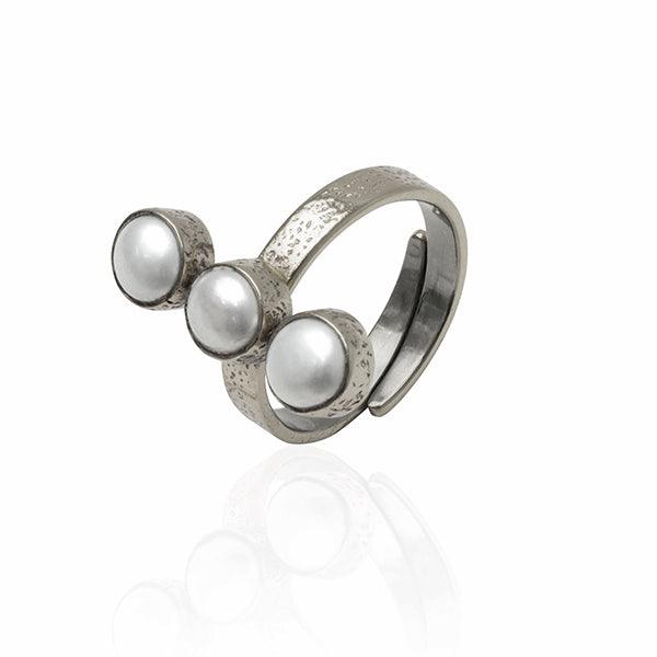 THE_TIGA_PEARL_RING_PR124_Silver_A1Full-3.jpg THE_TIGA_PEARL_RING_PR124_Silver_A1Full-3.jpg
