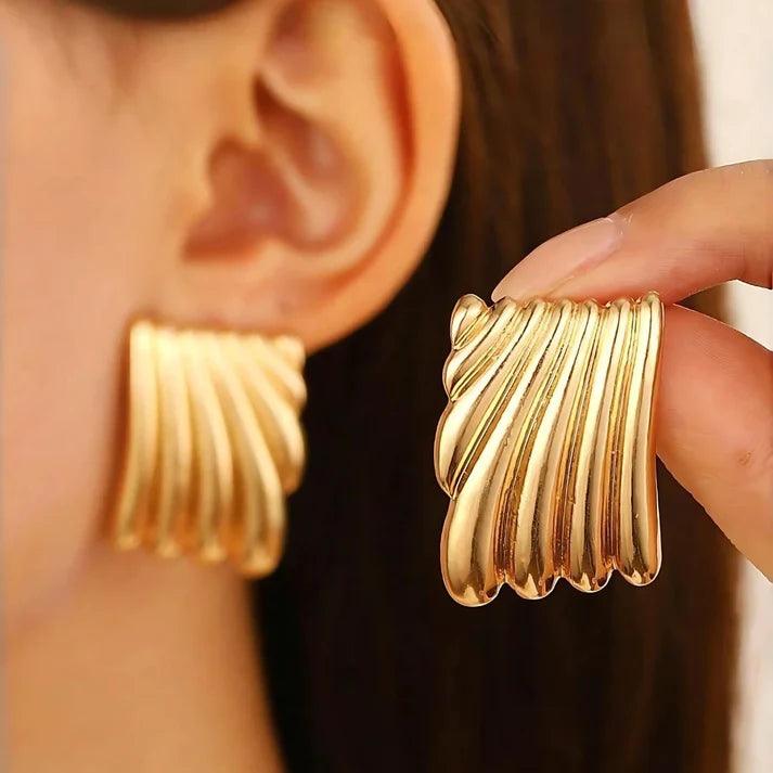 sori_style_wave_earring_for_her-1.jpg sori_style_wave_earring_for_her-1.jpg