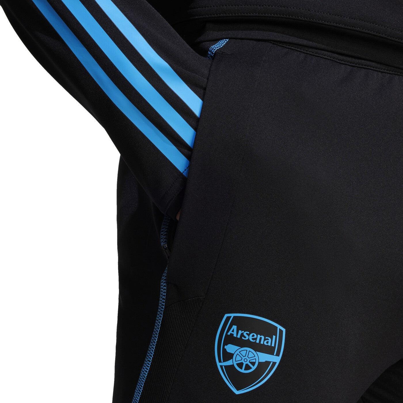 adidas-2023-24-arsenal-football-tracksuit-set-closeup-blue-stripe-pants.jpg adidas-2023-24-arsenal-football-tracksuit-set-closeup-blue-stripe-pants.jpg