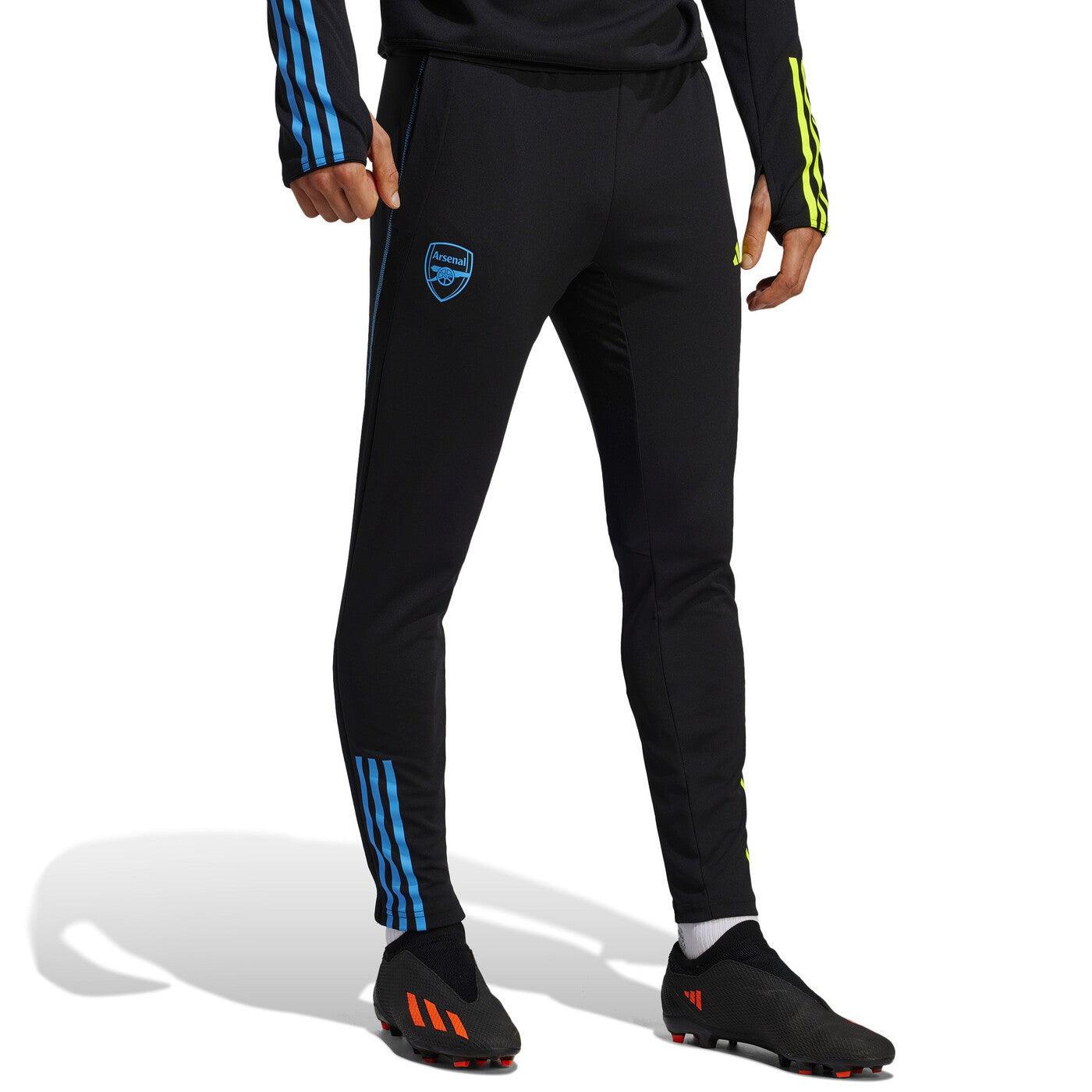 adidas-2023-24-arsenal-football-tracksuit-set-model-side-posing-pants-1.jpg adidas-2023-24-arsenal-football-tracksuit-set-model-side-posing-pants-1.jpg