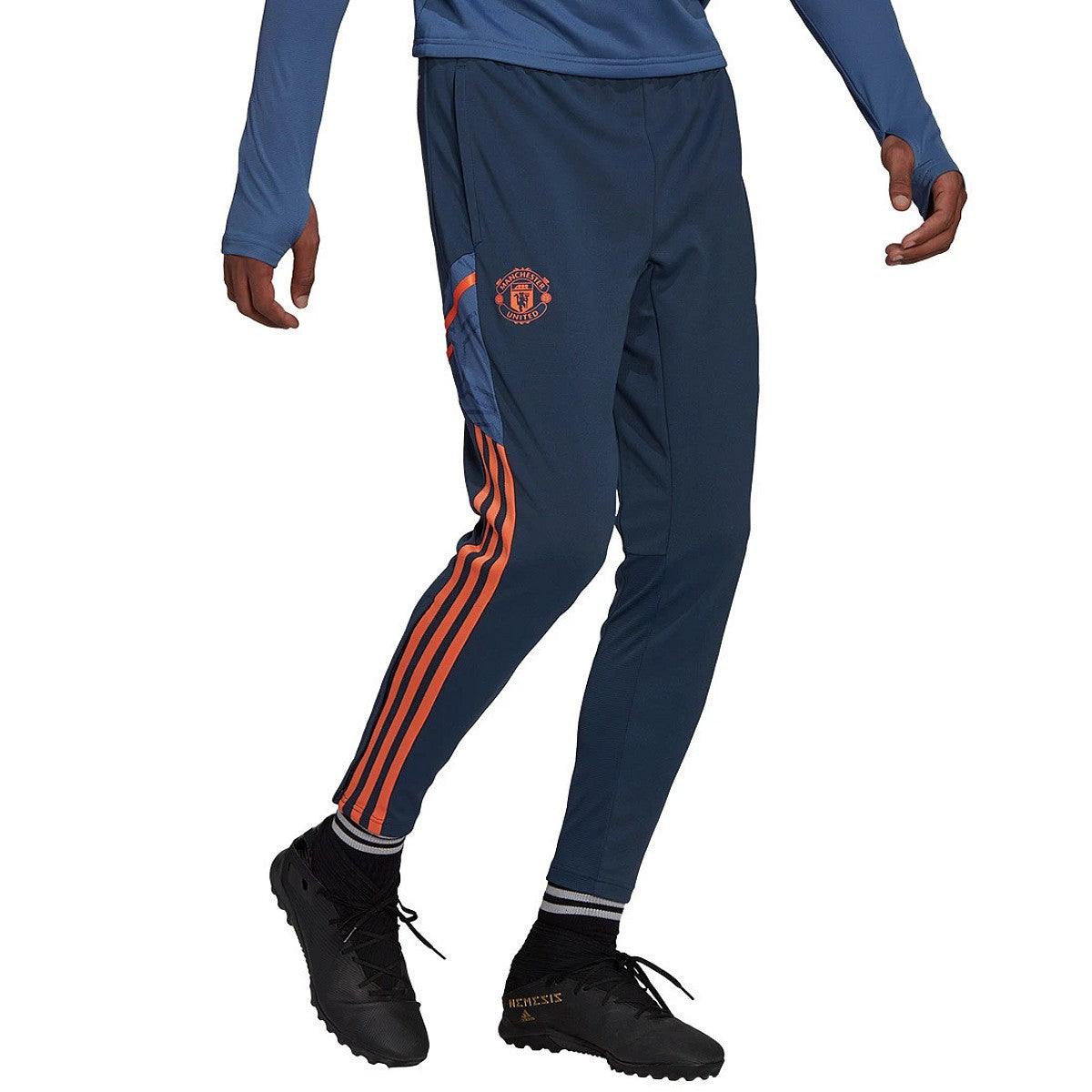 adidas-manchester-united-hooded-tracksuit-side-view-1.jpg adidas-manchester-united-hooded-tracksuit-side-view-1.jpg