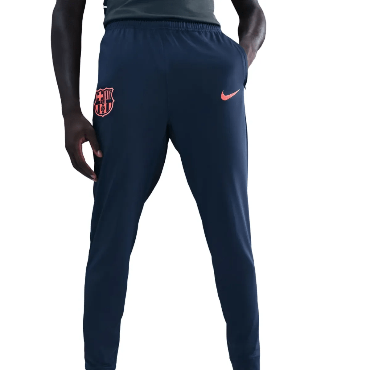 barcelona-champions-league-tracksuit-2025-pants-front-view-1.png barcelona-champions-league-tracksuit-2025-pants-front-view-1.png