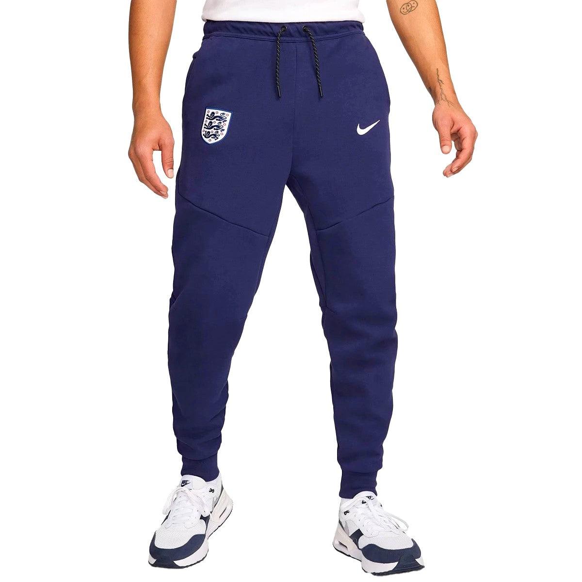 nike-england-tech-fleece-tracksuit-2024-pants-front-model-white-shoes-1.jpg nike-england-tech-fleece-tracksuit-2024-pants-front-model-white-shoes-1.jpg
