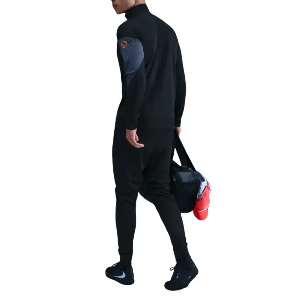 nike-inter-milan-ucl-tracksuit-2025-26-black-back-view-1.png nike-inter-milan-ucl-tracksuit-2025-26-black-back-view-1.png