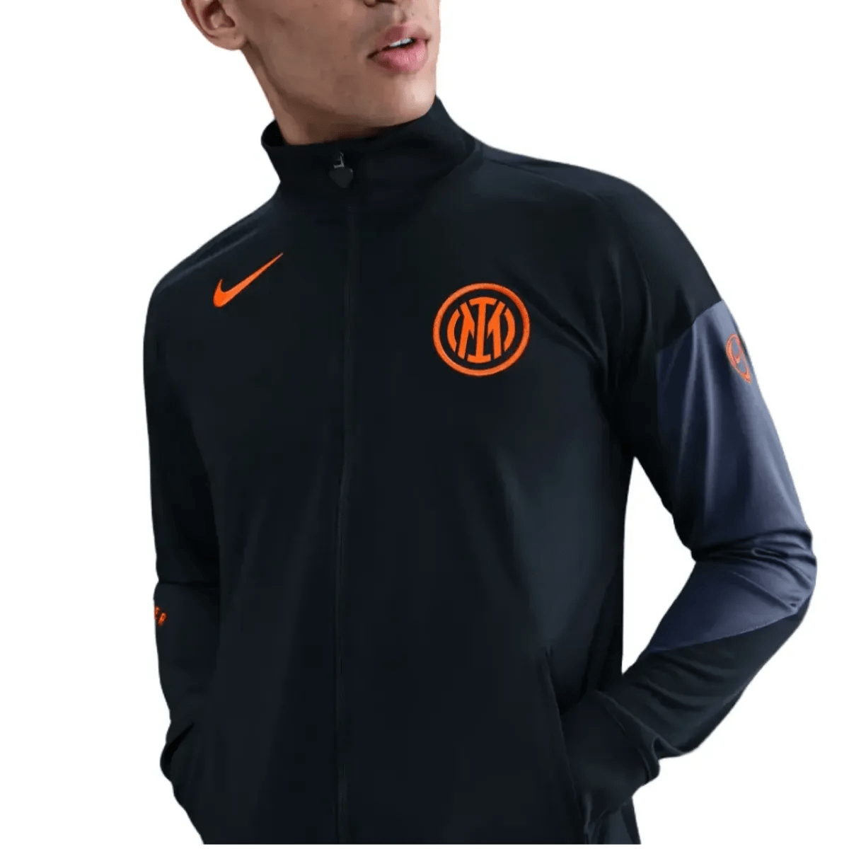 nike-inter-milan-ucl-tracksuit-2025-26-black-zipper-detail-1.png nike-inter-milan-ucl-tracksuit-2025-26-black-zipper-detail-1.png