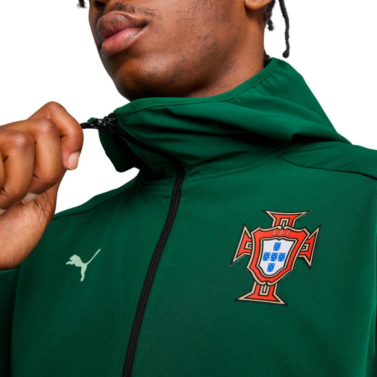 puma-portugal-presentation-tracksuit-green-zipper-crest-closeup-1.jpg puma-portugal-presentation-tracksuit-green-zipper-crest-closeup-1.jpg