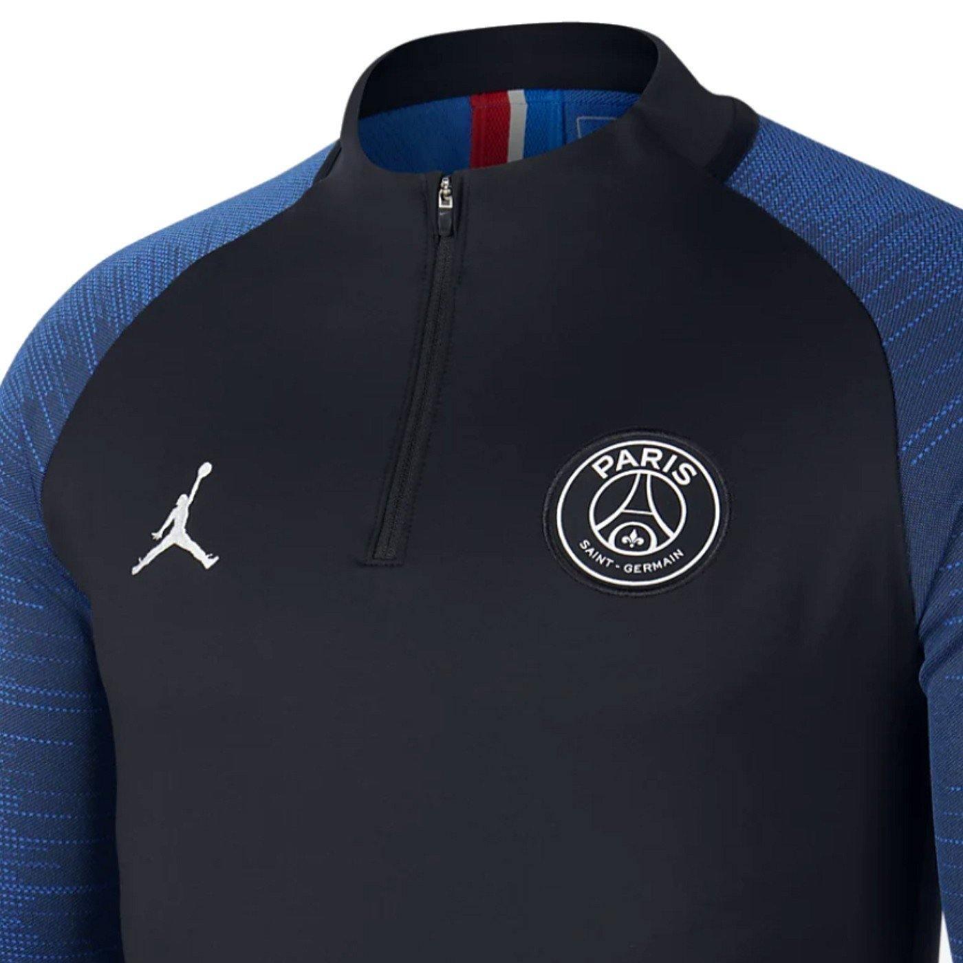 youth-jordan-psg-football-apparel-zip-up-neckline-logo-front-close.jpg youth-jordan-psg-football-apparel-zip-up-neckline-logo-front-close.jpg