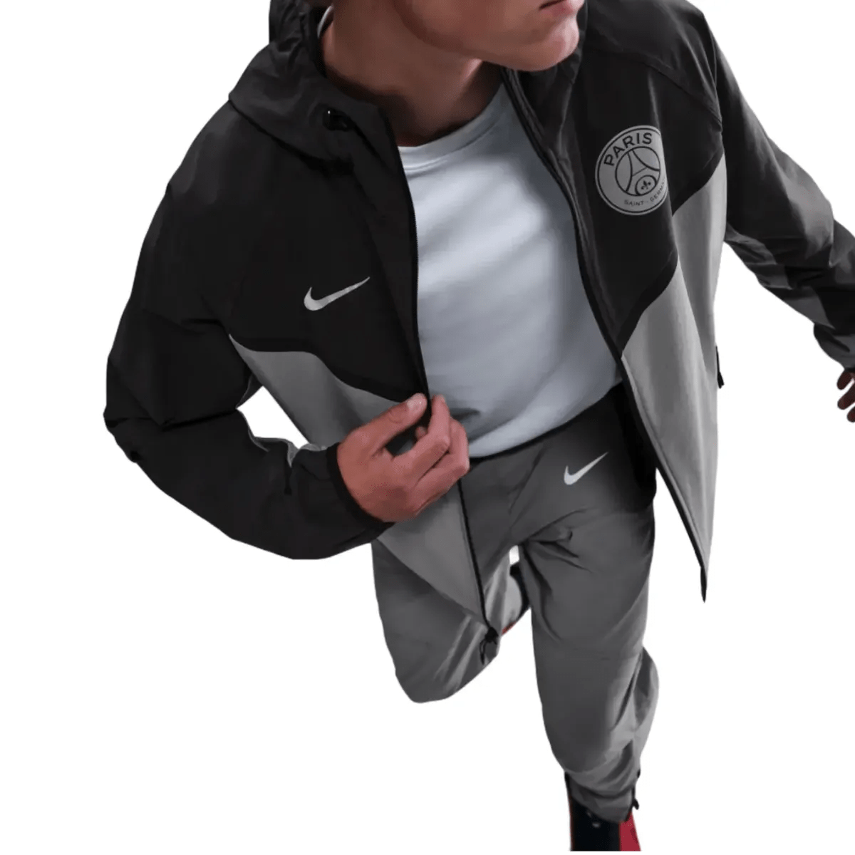 paris-saint-germain-psg-grey-nike-tech-woven-2025-2026-presentation-tracksuit-football-soccer-set-suit-chandal-presentacion-gris_2-1.png paris-saint-germain-psg-grey-nike-tech-woven-2025-2026-presentation-tracksuit-football-soccer-set-suit-chandal-presentacion-gris_2-1.png